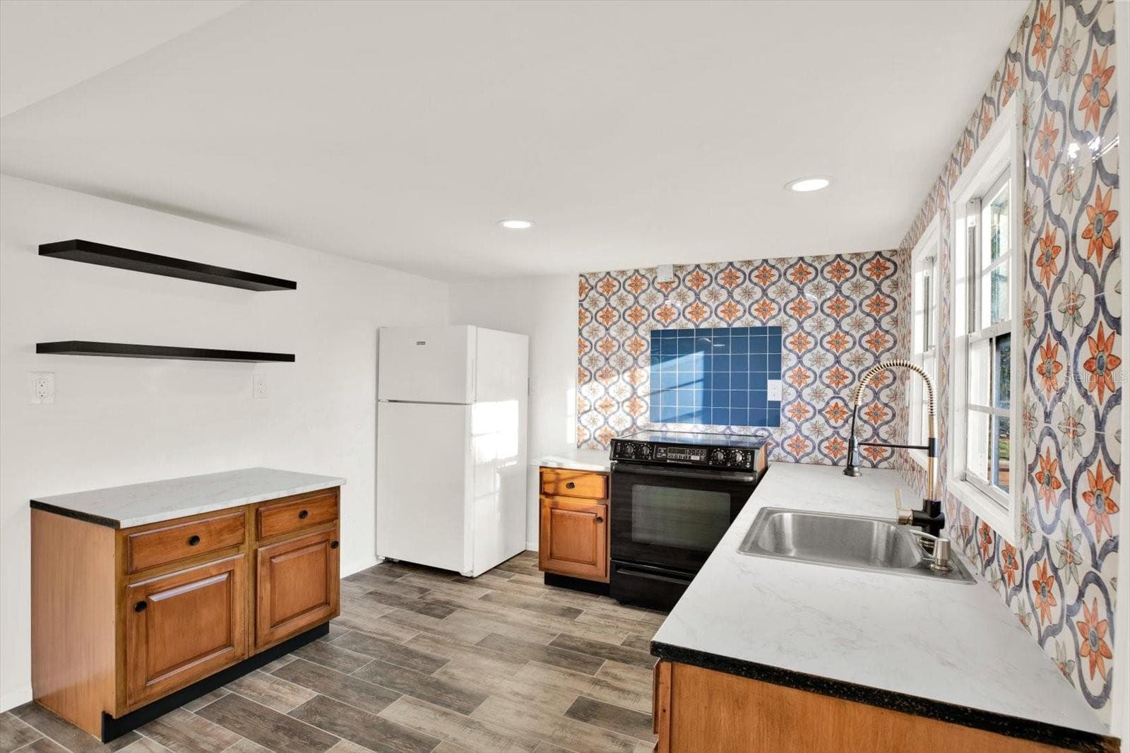 Mobile Home at 6237 NEW YORK ST, ZEPHYRHILLS, photo 16 of 17