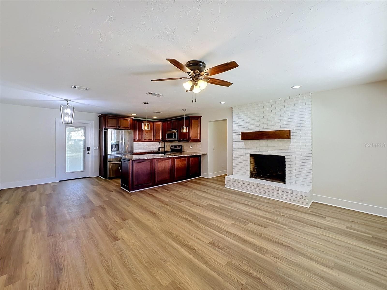 Single Family Residence at 327 NE 6TH AVE, TRENTON, photo 8 of 104