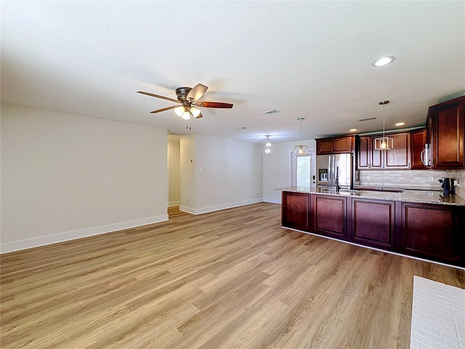 Single Family Residence at 327 NE 6TH AVE, TRENTON, photo 12 of 104