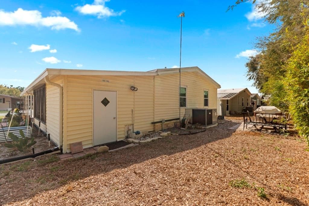 Manufactured Home at 35057 MCCULLOUGHS LEAP, ZEPHYRHILLS, photo 16 of 23