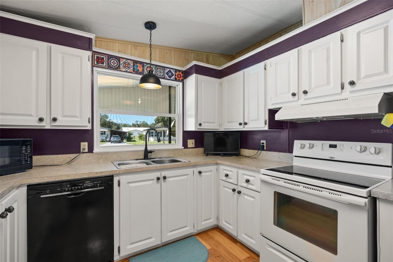 Manufactured Home at 5438 SEVILLE DR, ZEPHYRHILLS, photo 2 of 18