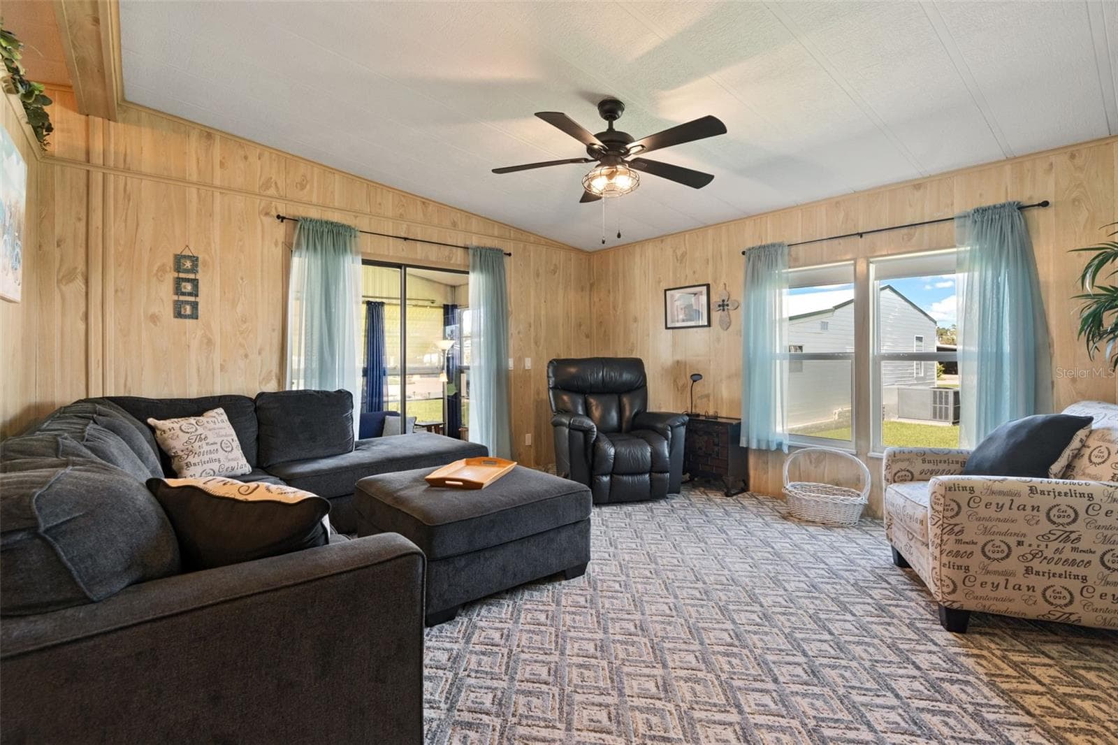Manufactured Home at 5438 SEVILLE DR, ZEPHYRHILLS, photo 5 of 18