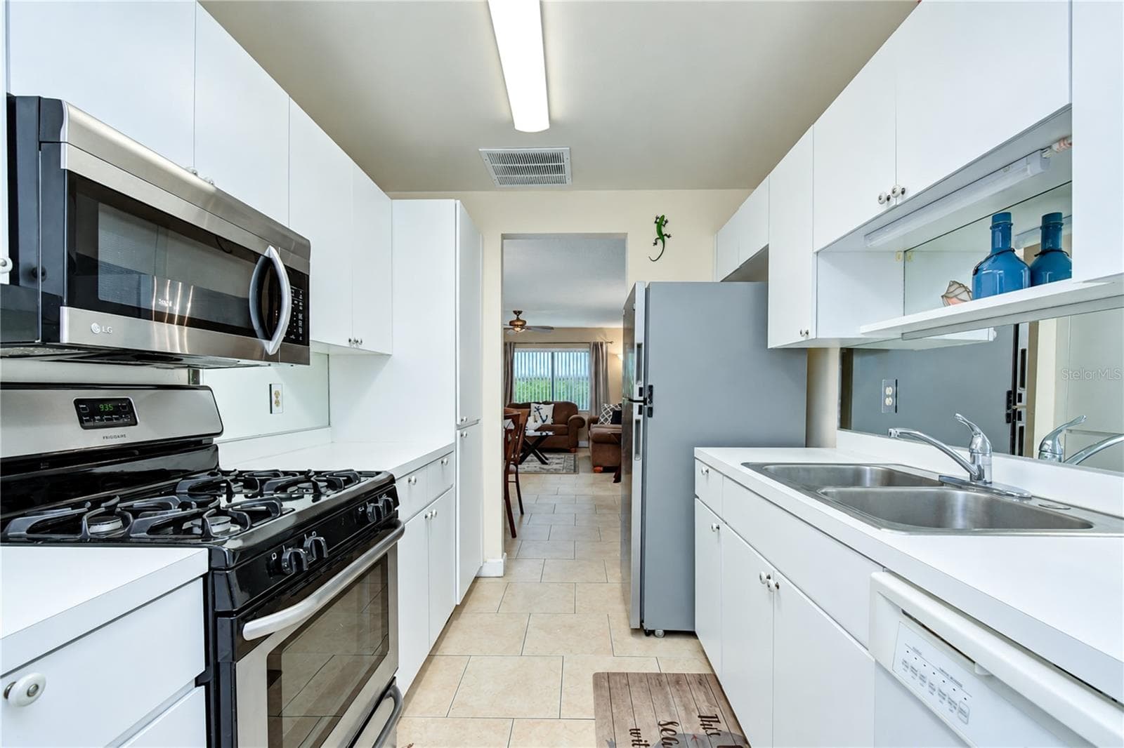 Condominium at 10037 62ND TER N #9, ST PETERSBURG, photo 9 of 43