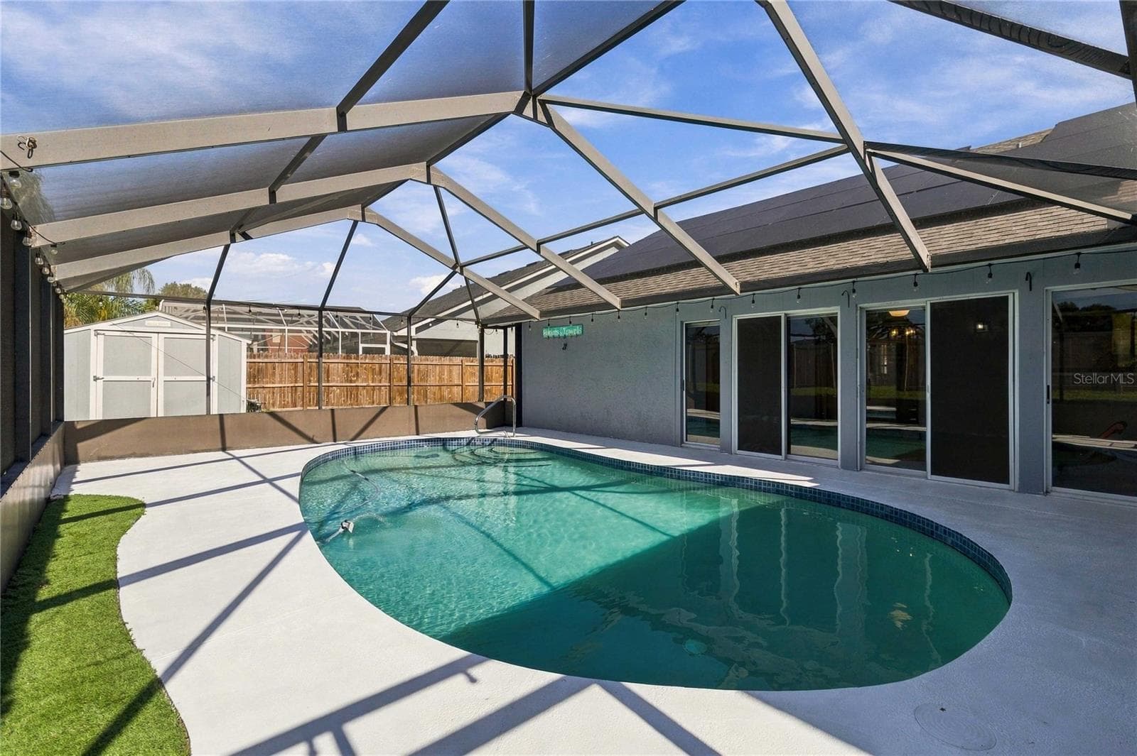 Single Family Residence at 2490 ALBANY DR, KISSIMMEE, photo 2 of 36