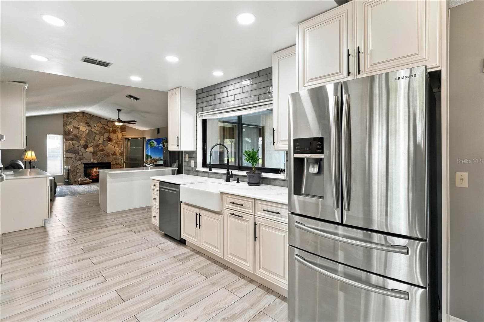 Single Family Residence at 2490 ALBANY DR, KISSIMMEE, photo 10 of 36