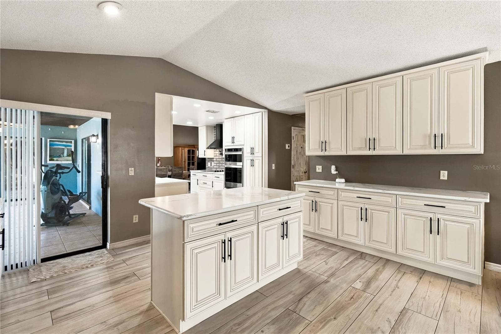 Single Family Residence at 2490 ALBANY DR, KISSIMMEE, photo 14 of 36