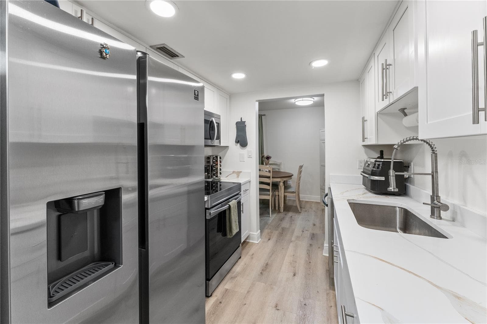 Condominium at 11538 7TH LN N #1303, ST PETERSBURG, photo 4 of 25