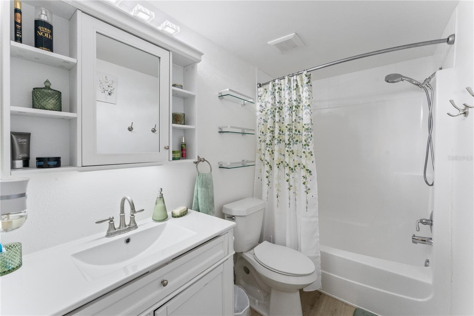 Condominium at 11538 7TH LN N #1303, ST PETERSBURG, photo 16 of 25