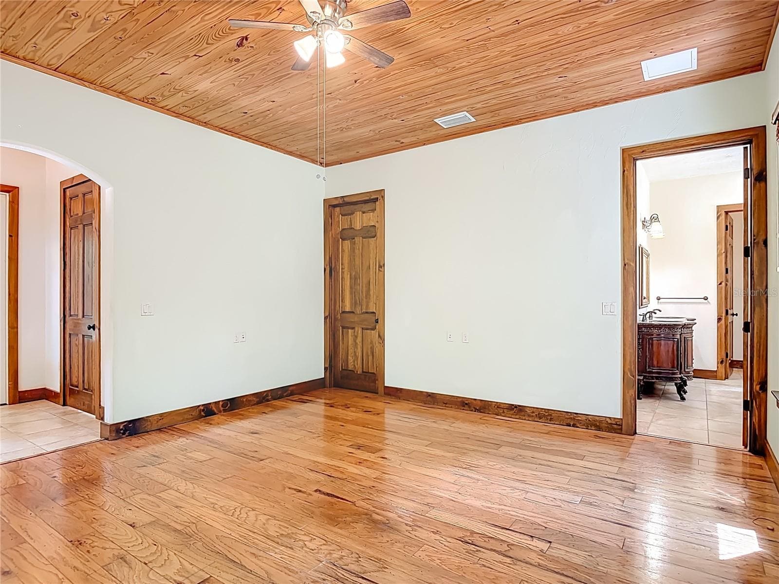 Single Family Residence at 250 GARDEN ST, LAKE HELEN, photo 19 of 44