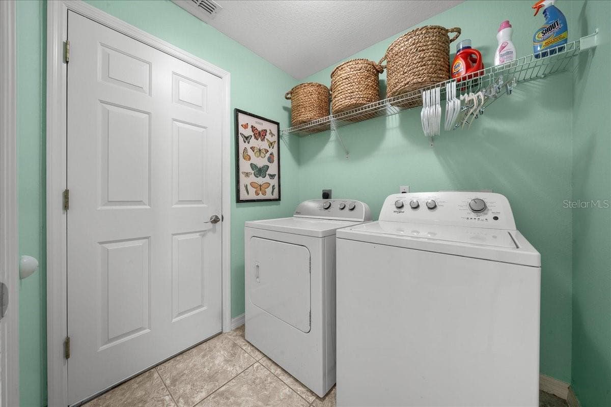 Single Family Residence at 3202 SE 24TH AVE, OCALA, photo 16 of 37
