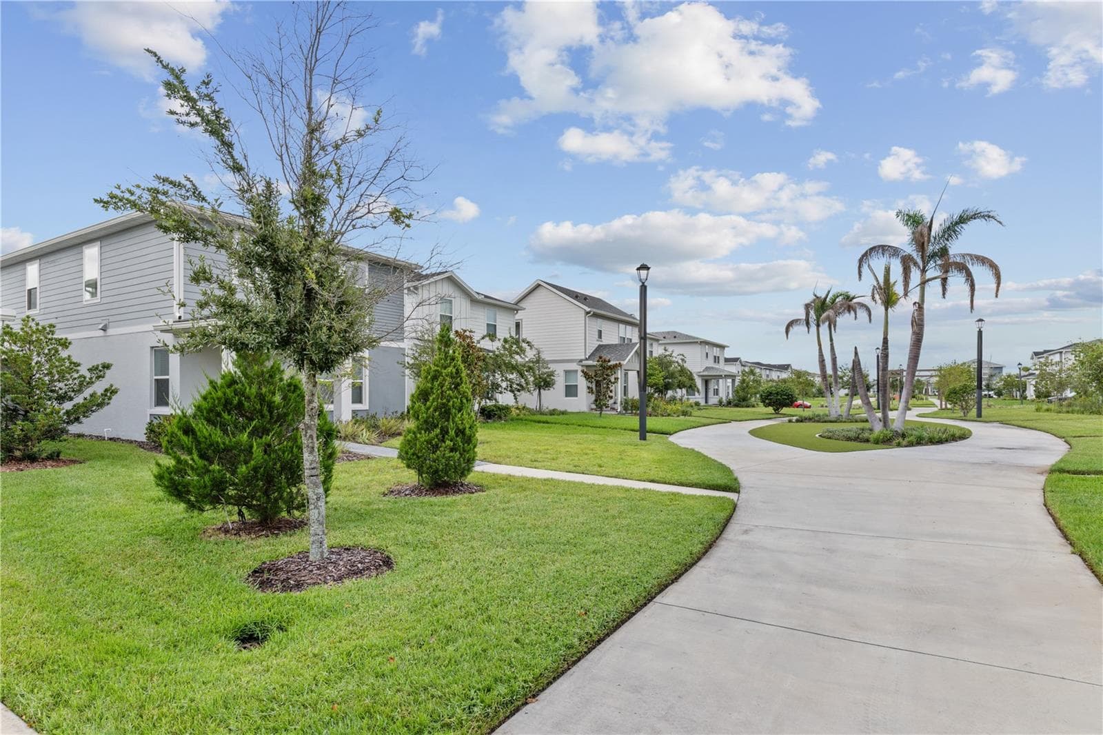 Single Family Residence at 10938 FELICITY ALY, ORLANDO, photo 4 of 53
