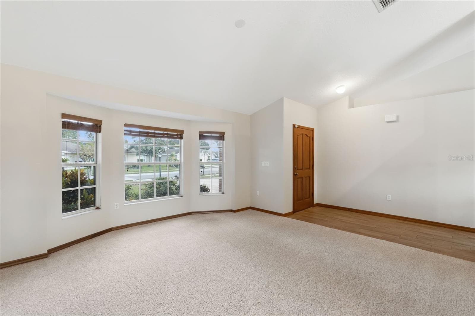 Front Entry & Living Room - 1512 READE CIR, ST CLOUD
