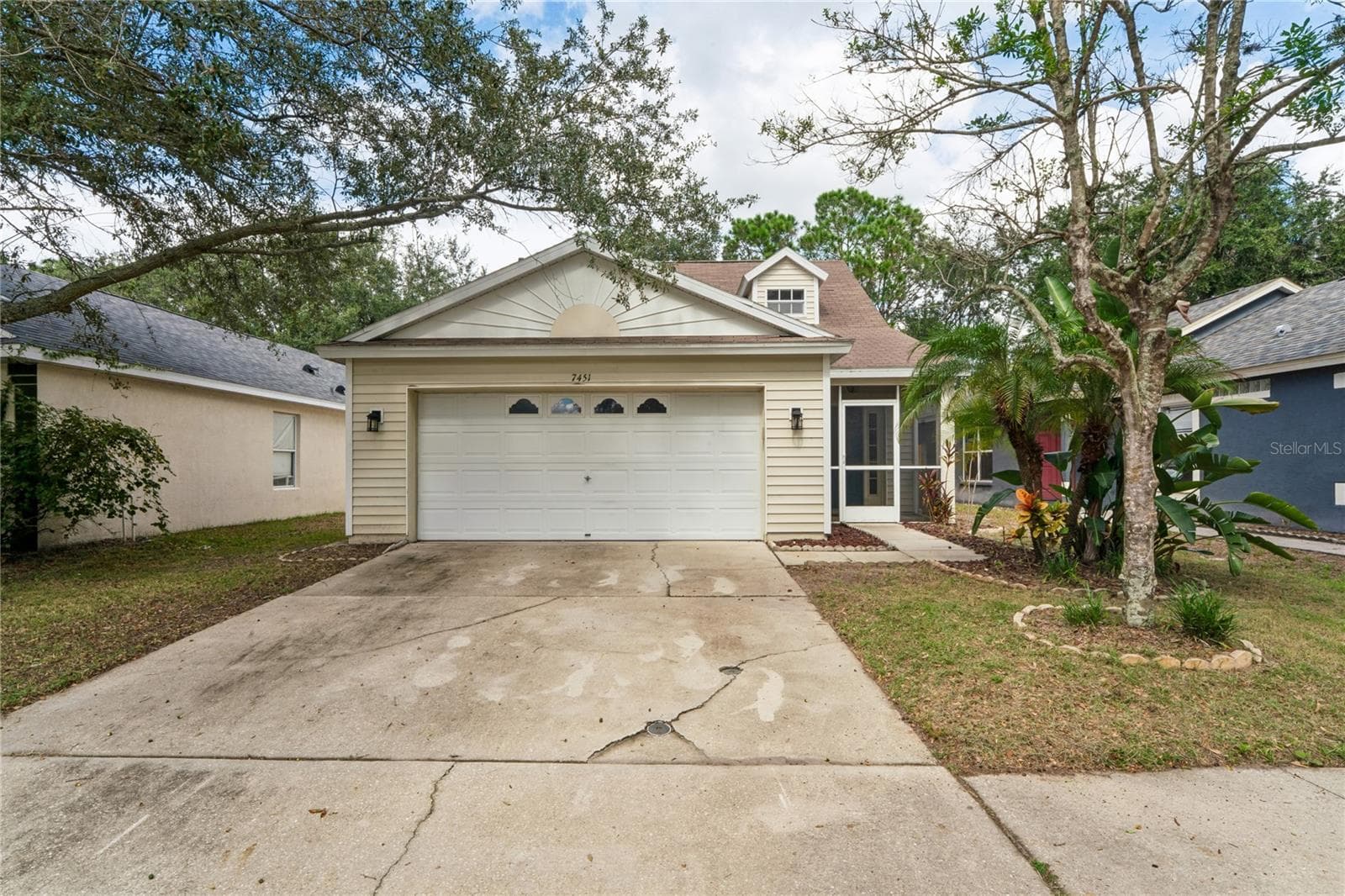 7451 OXFORD GARDEN CIR