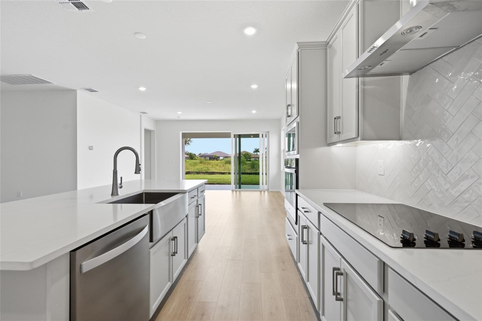 Single Family Residence at 16942 SQUIRREL BRANCH LN, ALVA, photo 5 of 45