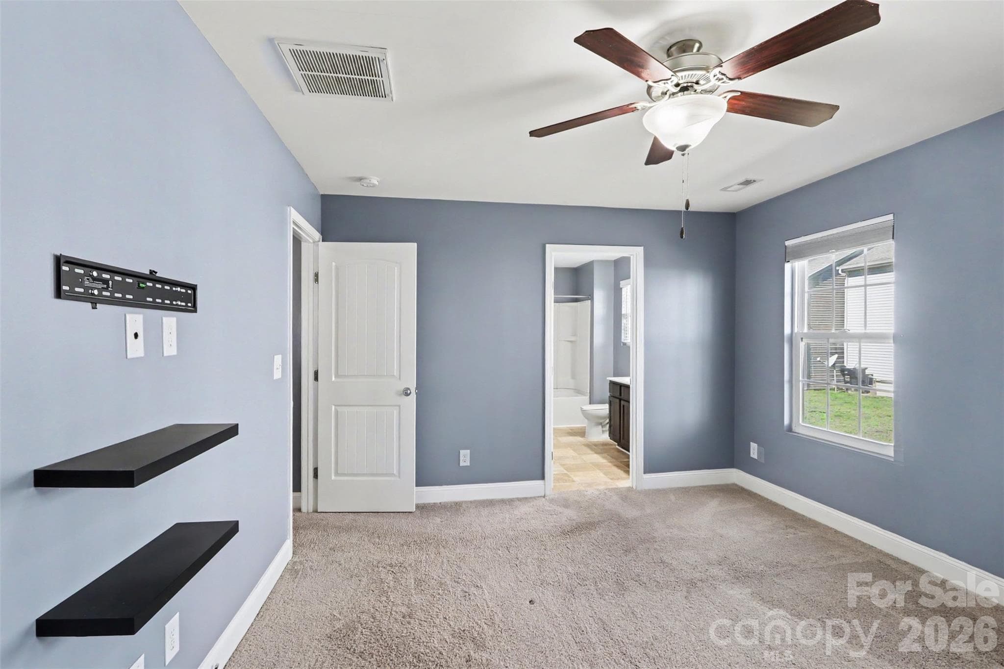 Single Family Residence at 249 Aershire Court, Concord, photo 9 of 21