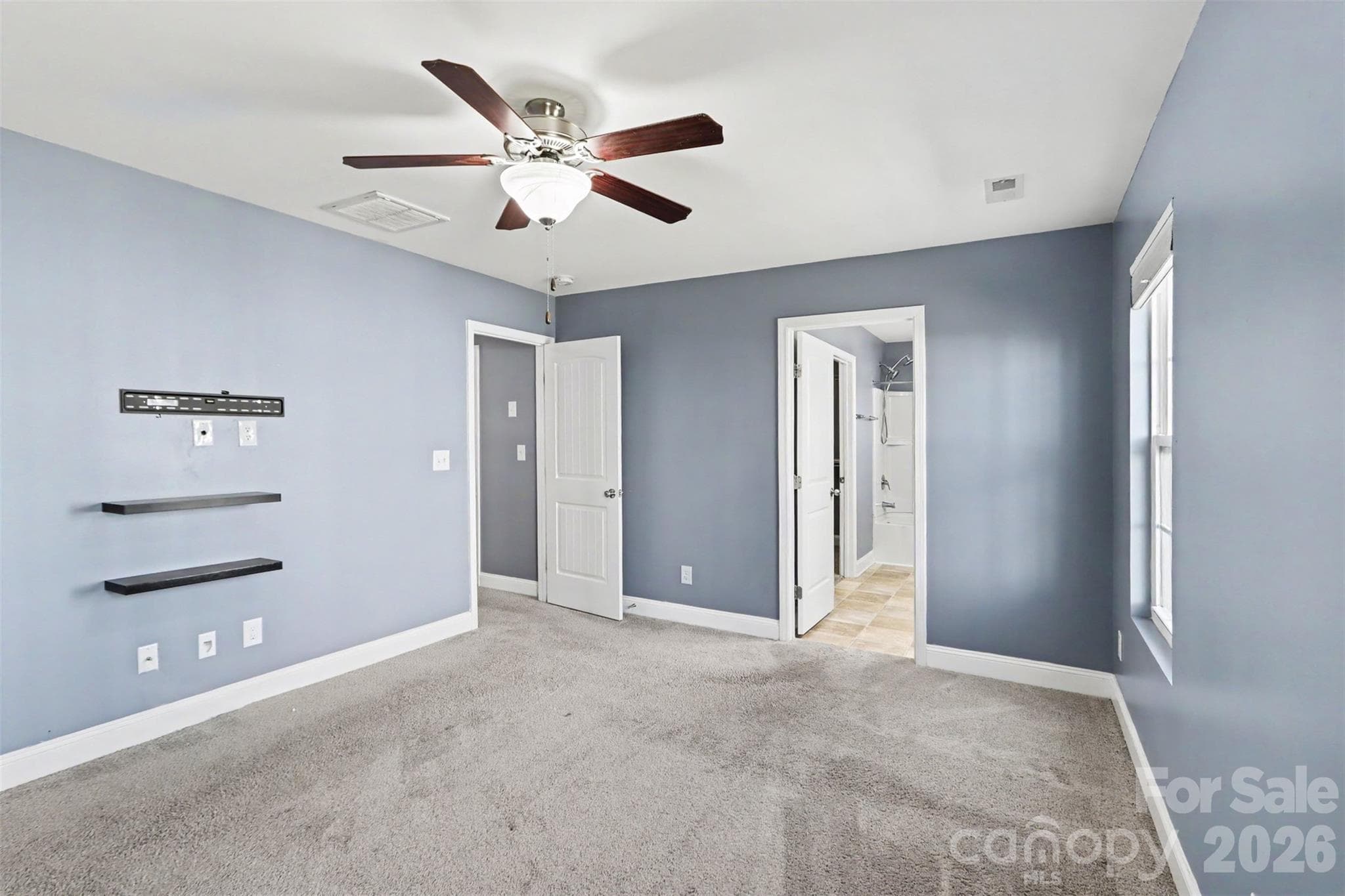 Single Family Residence at 249 Aershire Court, Concord, photo 10 of 21