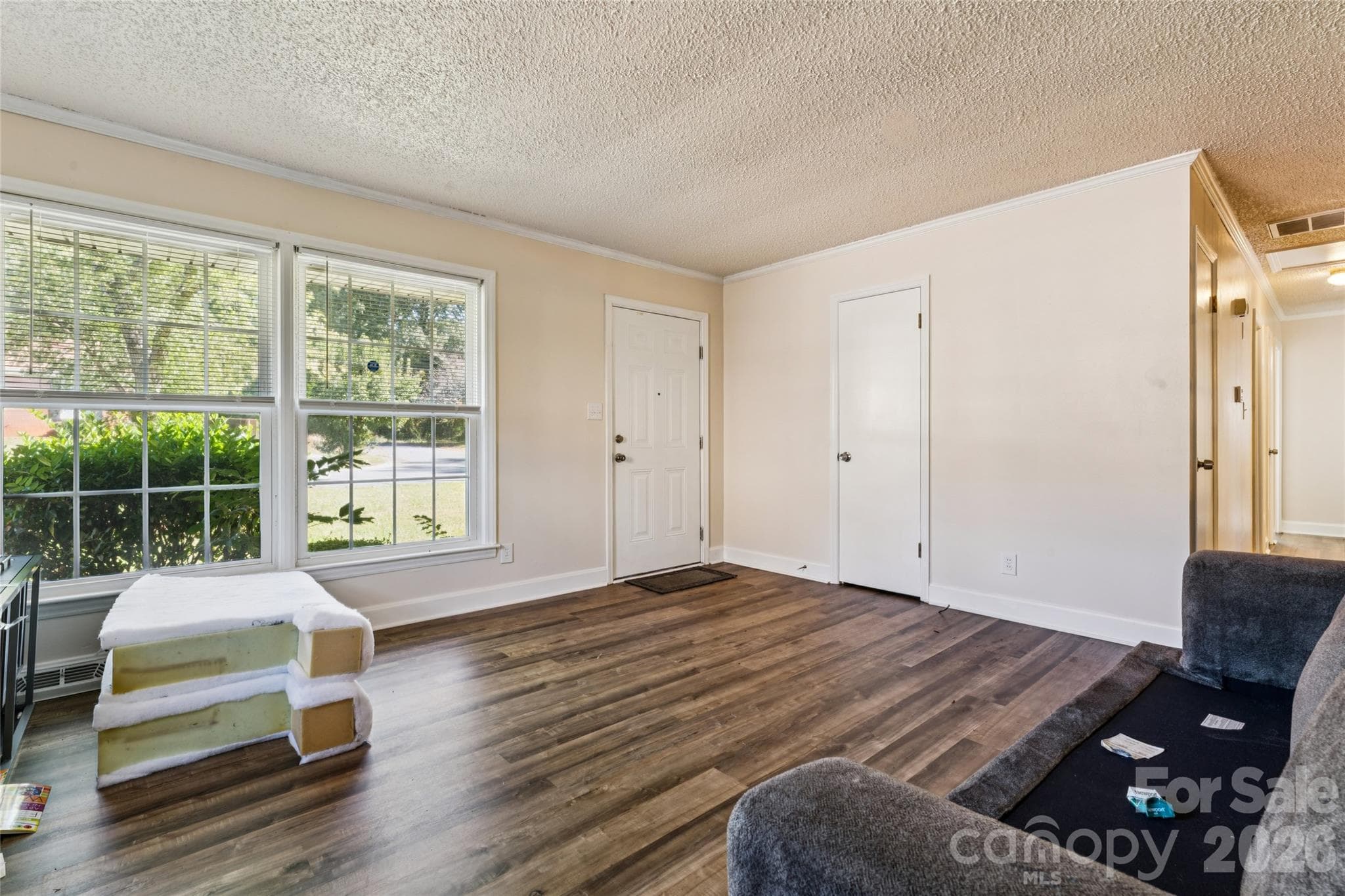 Single Family Residence at 4201 Westridge Drive, Charlotte, photo 3 of 31