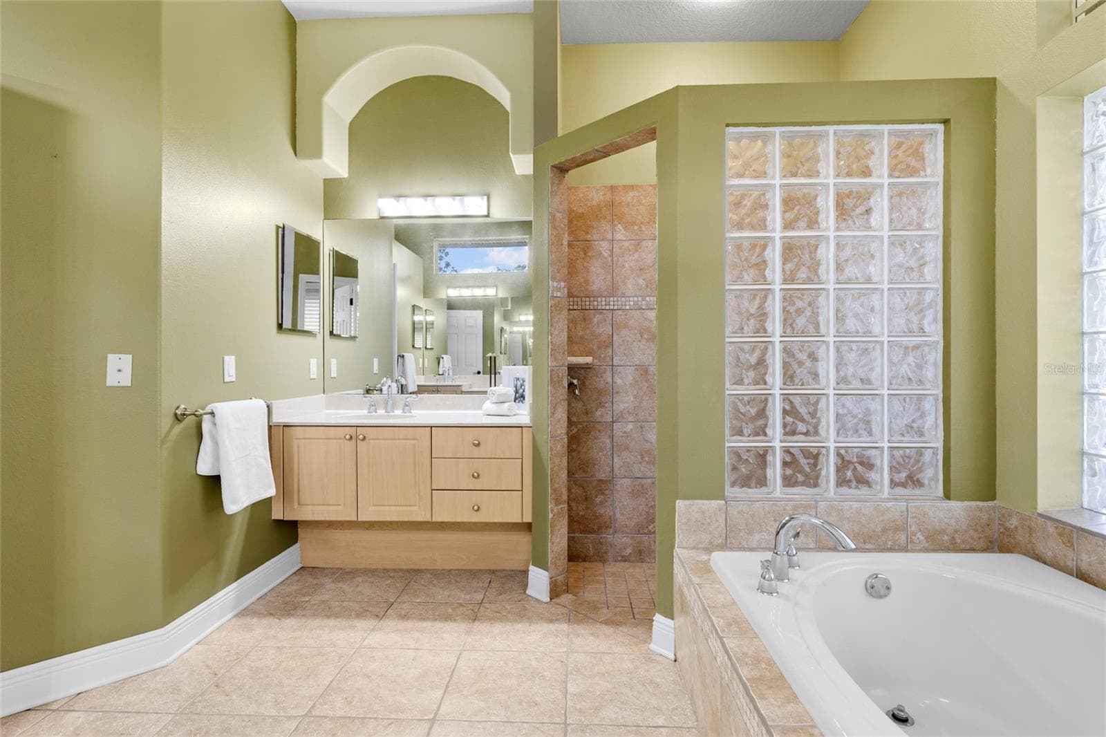 Single Family Residence at 19614 EAGLE CREST DR, LUTZ, photo 22 of 77