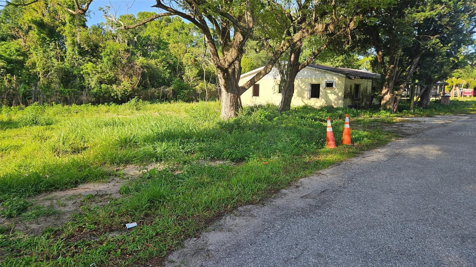 Single Family Residence at 131 E BAY BLVD S, LAKE WALES, photo 2 of 2