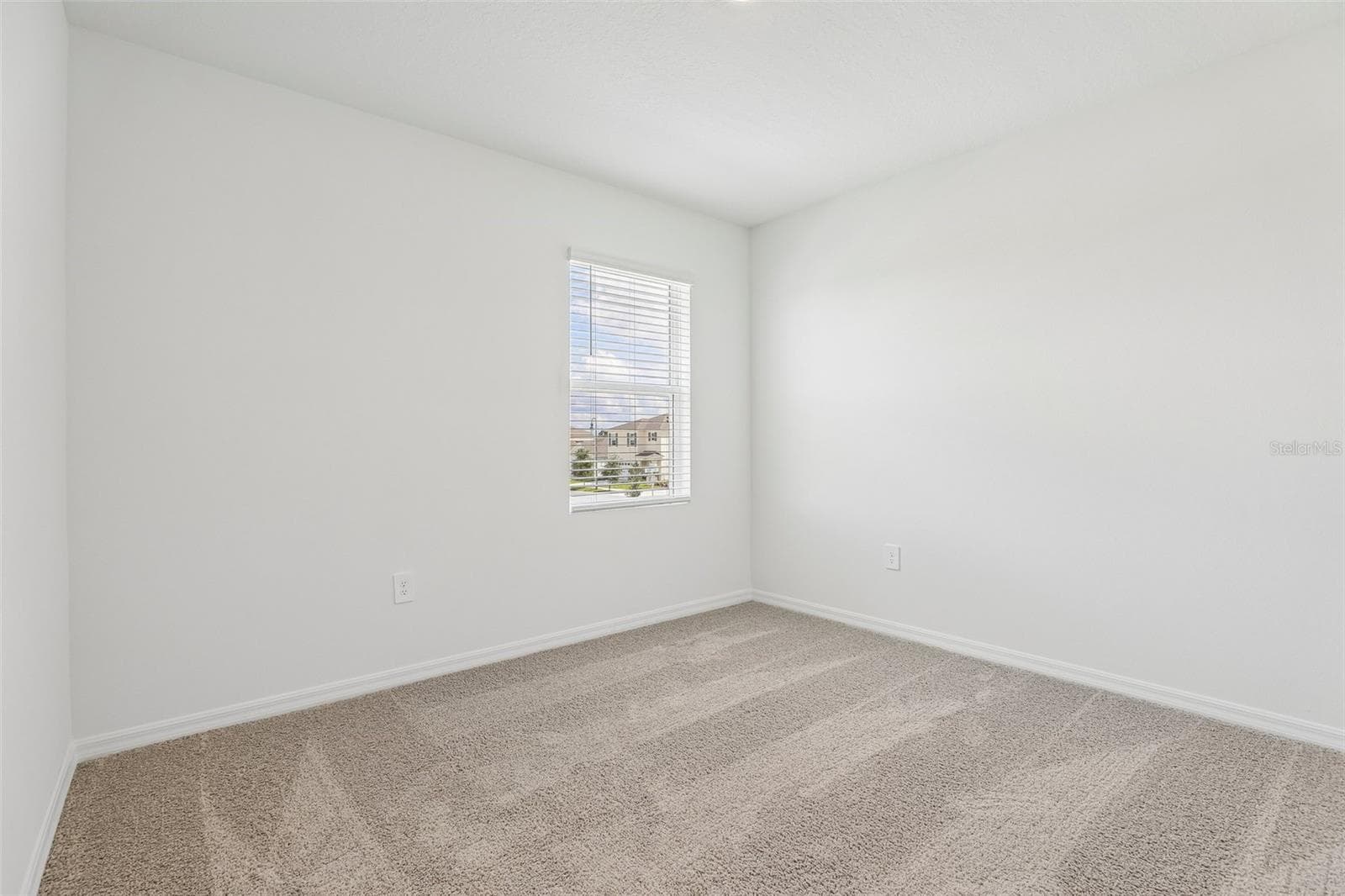 Single Family Residence at 4763 ROLLING LAKE LN, DAVENPORT, photo 14 of 33