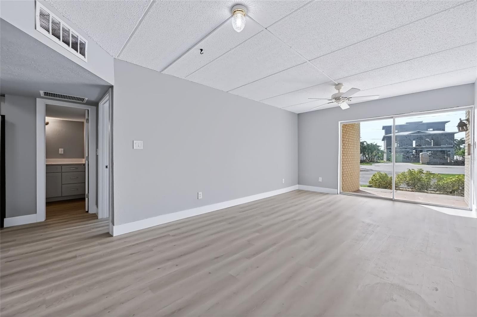 Living Room - 10365 PARADISE BLVD #5, TREASURE ISLAND