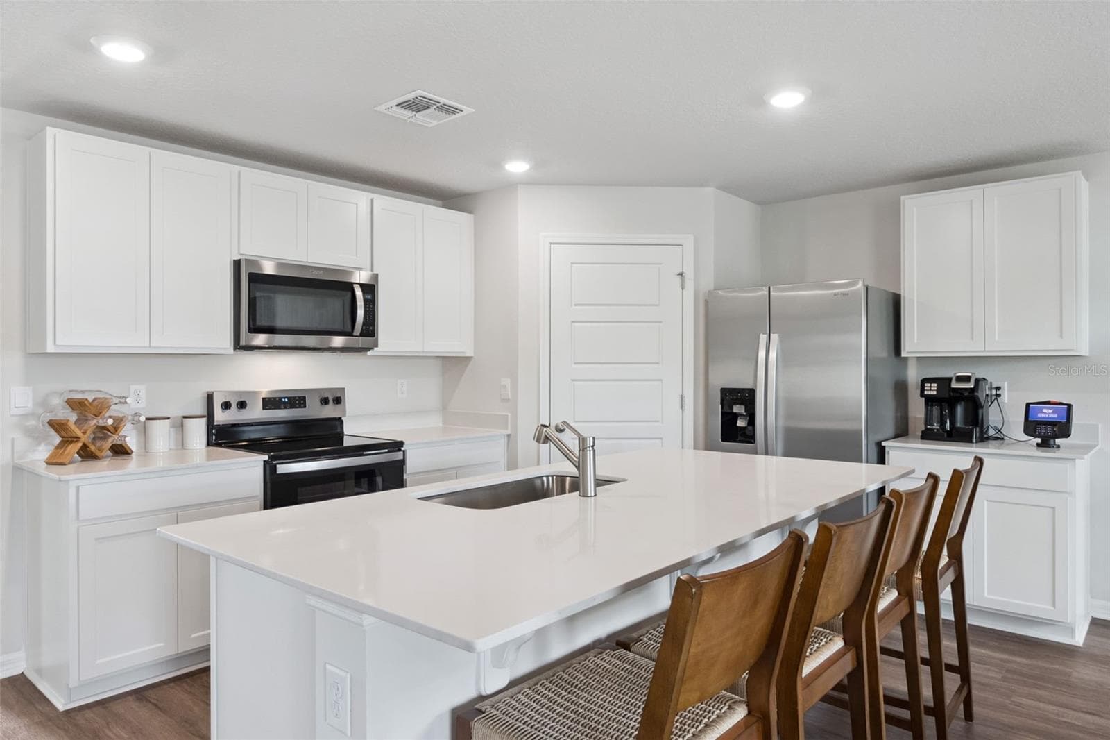 Single Family Residence at 2746 ADELINE AVE, WINTER HAVEN, photo 9 of 35
