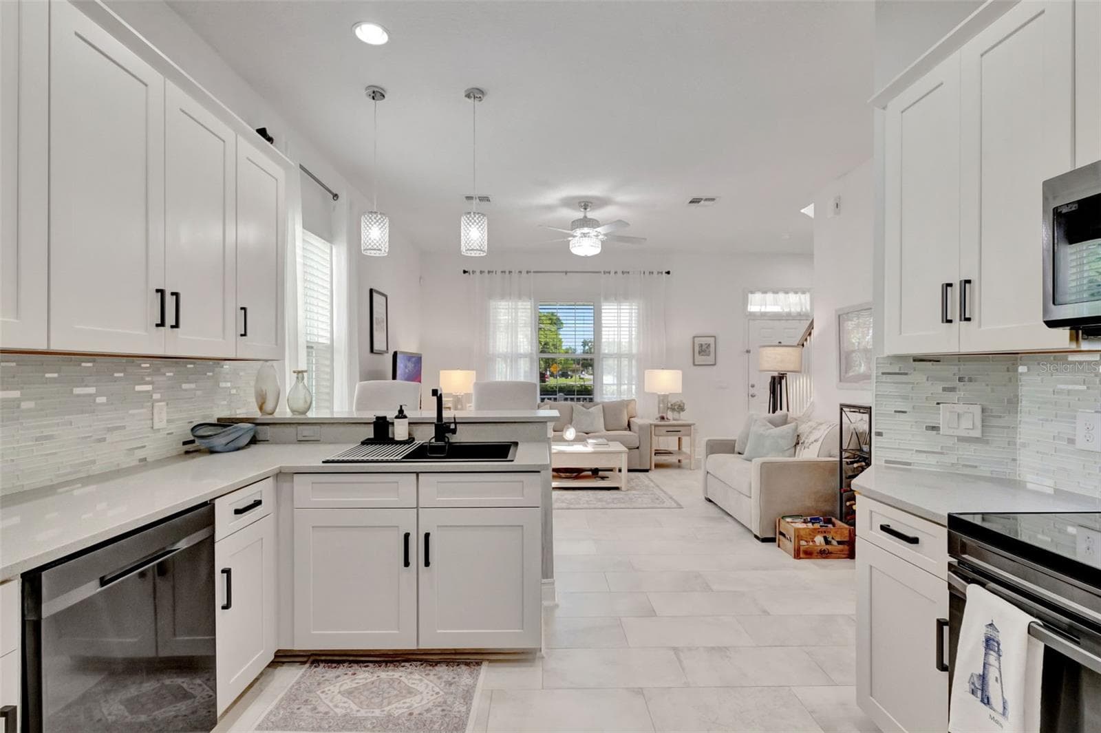 Single Family Residence at 4892 BEACH BLVD, ORLANDO, photo 13 of 28