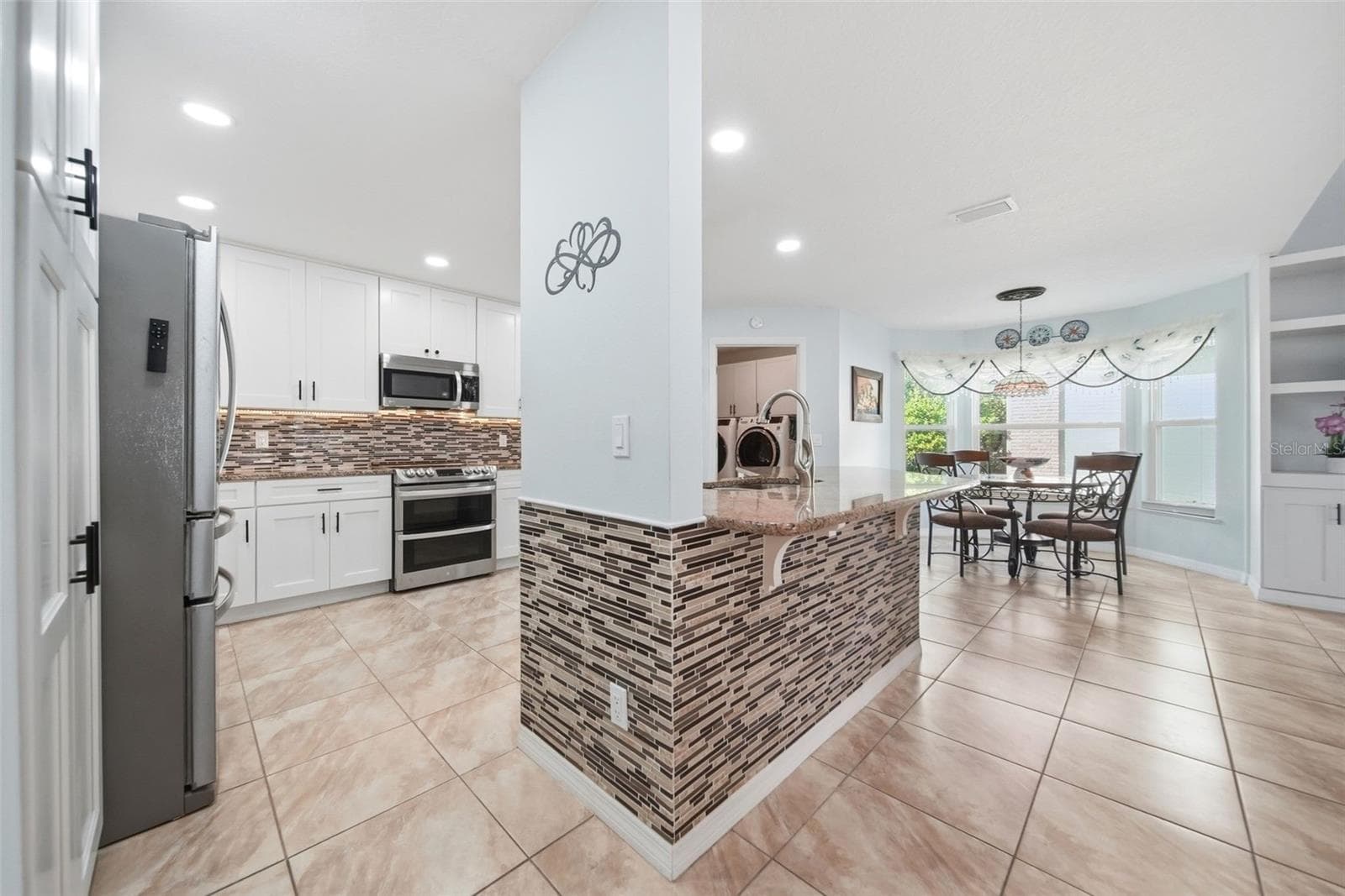 Single Family Residence at 4901 SUDBURY CT, ORLANDO, photo 9 of 49