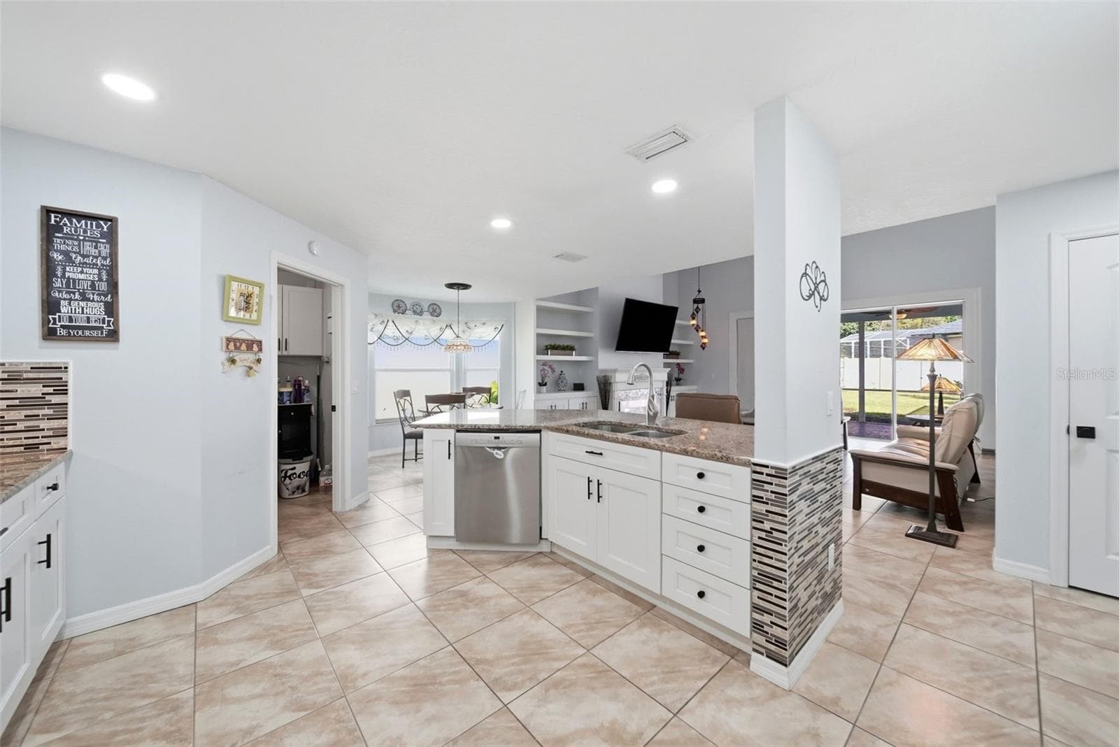 Single Family Residence at 4901 SUDBURY CT, ORLANDO, photo 10 of 49