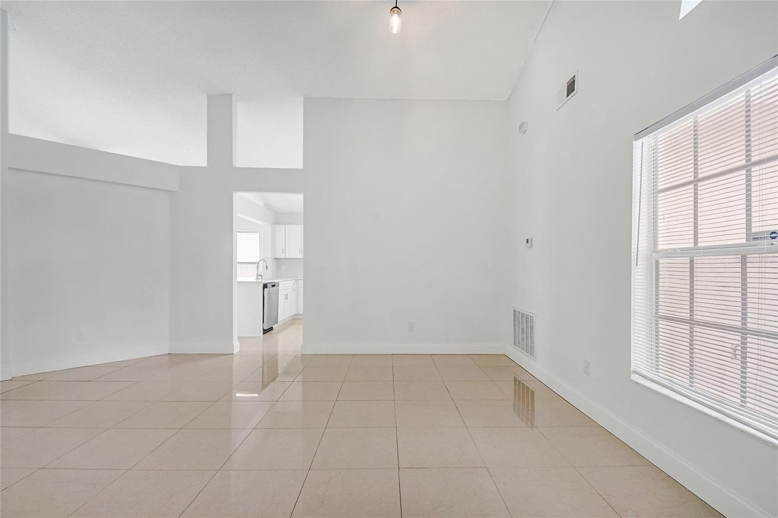 Single Family Residence at 12471 CASTLEMAIN TRL, ORLANDO, photo 18 of 43