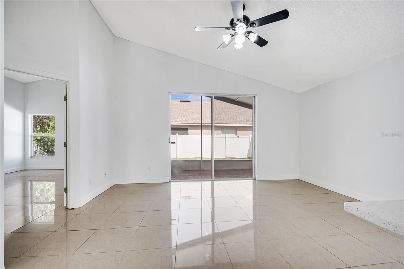 Single Family Residence at 12471 CASTLEMAIN TRL, ORLANDO, photo 26 of 43