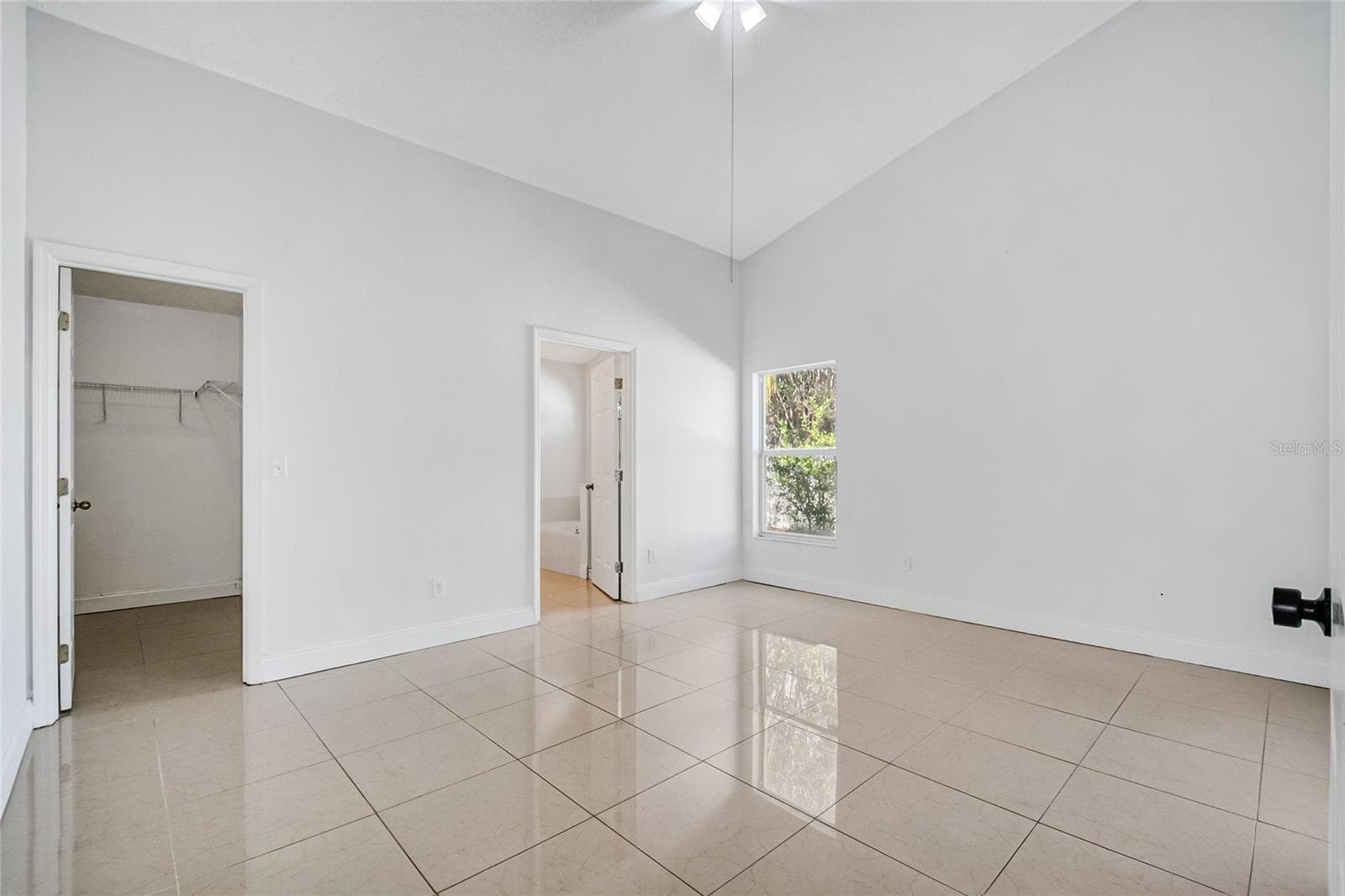 MASTER BEDROOM - 12471 CASTLEMAIN TRL, ORLANDO