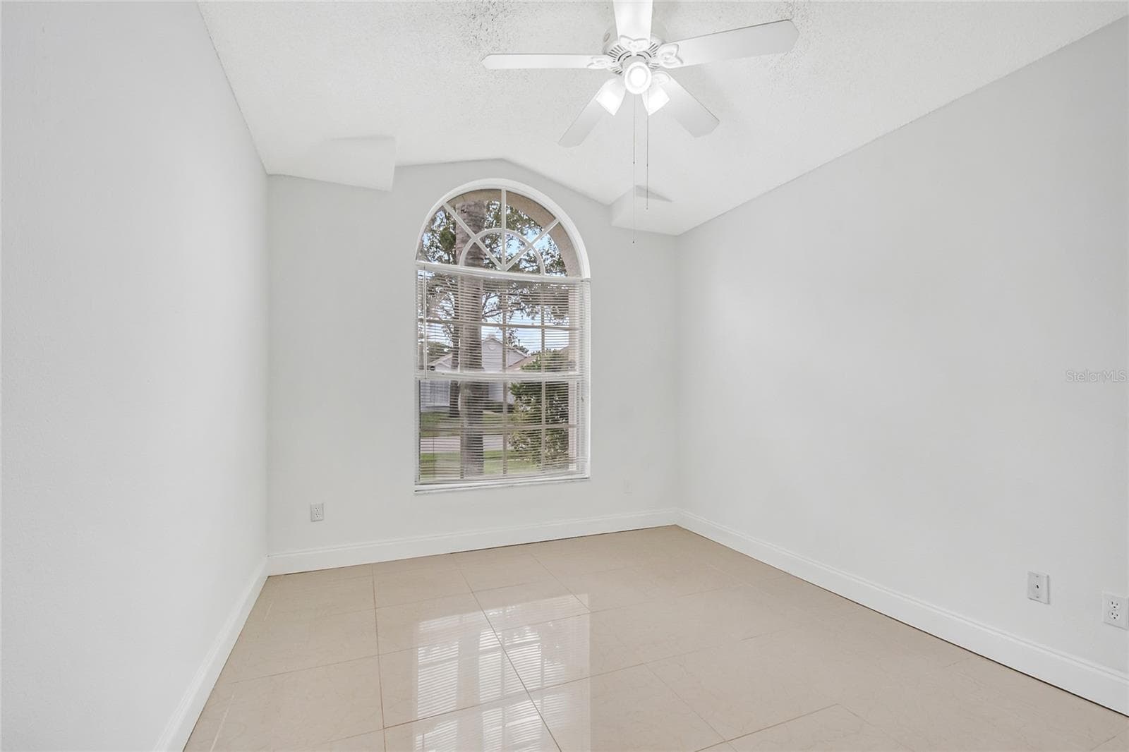 BEDROOM 2 - 12471 CASTLEMAIN TRL, ORLANDO