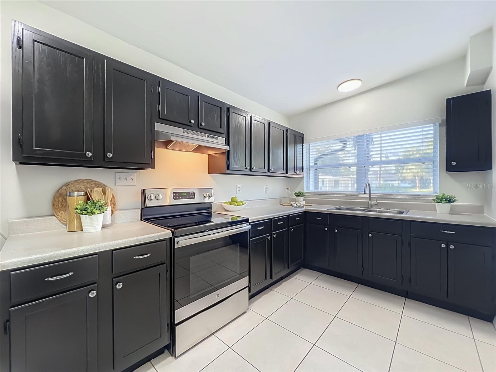 Kitchen - 5939 DOGWOOD DR, ORLANDO