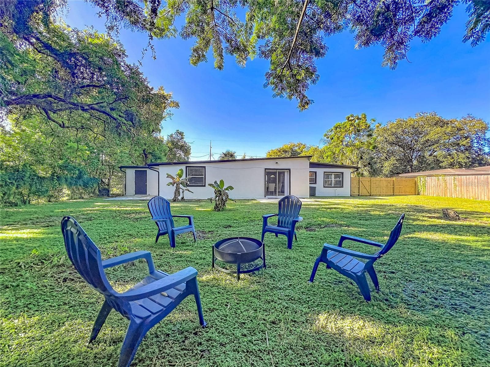 Family times with friends - 5939 DOGWOOD DR, ORLANDO