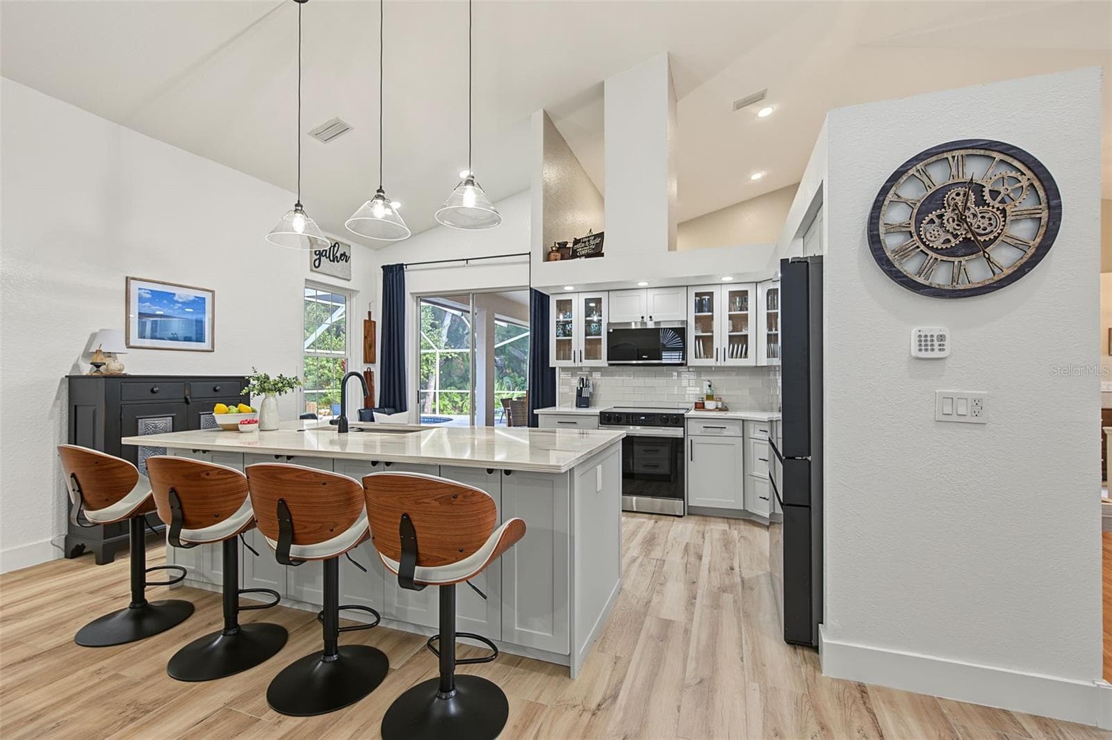 Single Family Residence at 1829 FOXBORO CT, OLDSMAR, photo 17 of 57