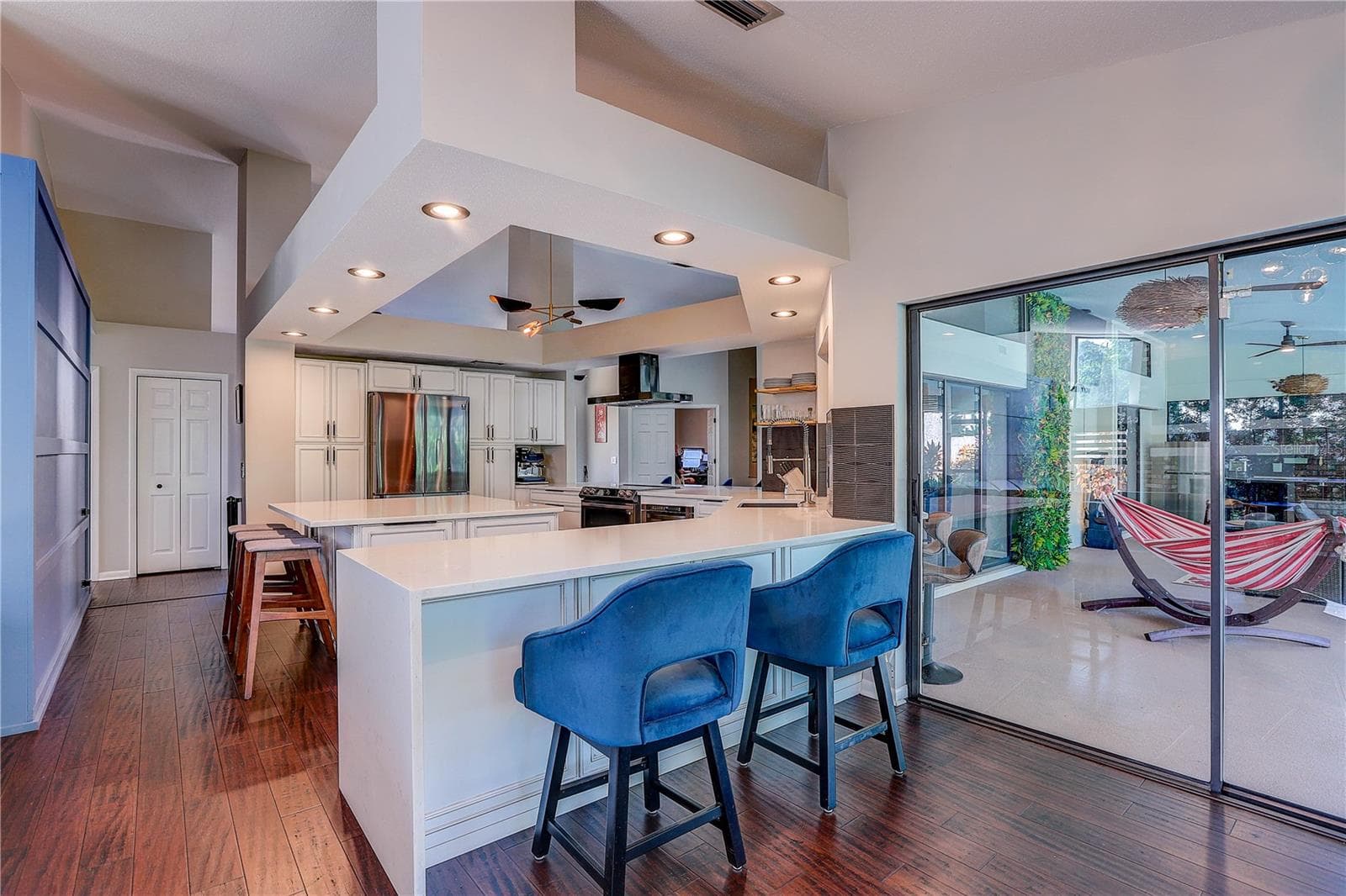 Single Family Residence at 3929 BUCKINGHAM LOOP DR, VALRICO, photo 6 of 31