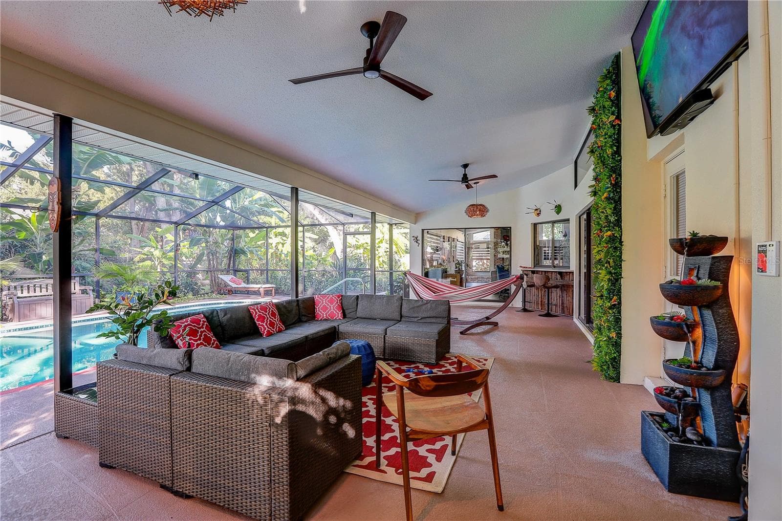 Single Family Residence at 3929 BUCKINGHAM LOOP DR, VALRICO, photo 25 of 31