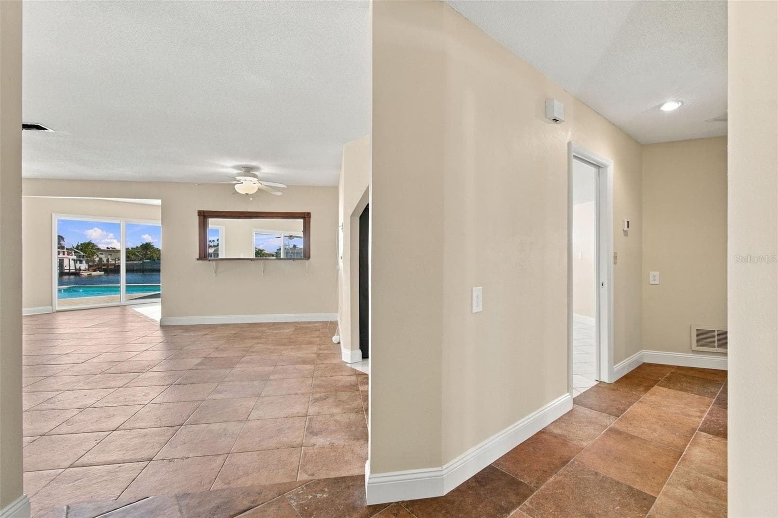 entryway - 5300 PILOTS PL, NEW PORT RICHEY