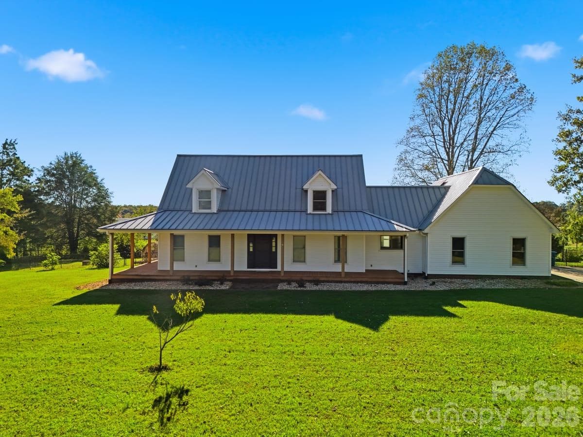 Single Family Residence at 2405 Startown Road, Newton, photo 5 of 49