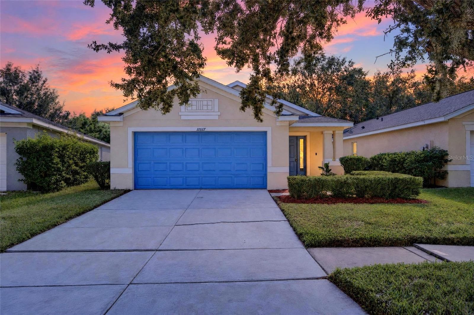 Single Family Residence at 11517 CRESTLAKE VILLAGE DR, RIVERVIEW, photo 2 of 51