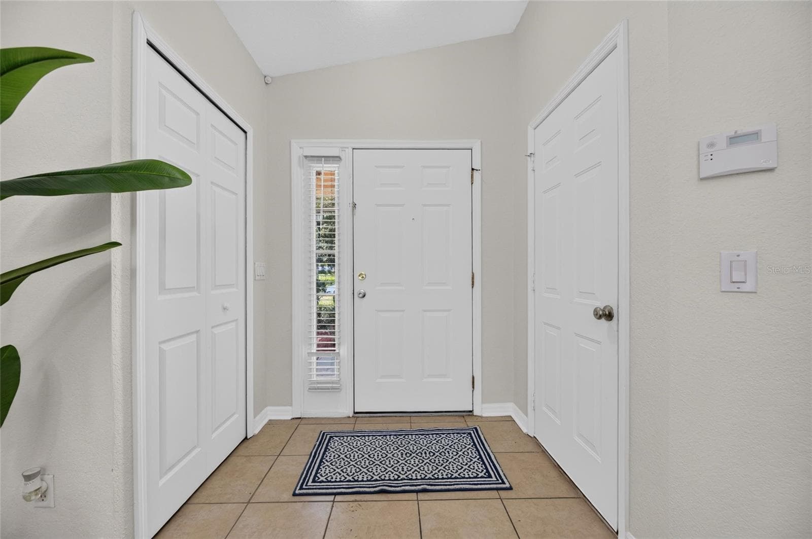 Single Family Residence at 11517 CRESTLAKE VILLAGE DR, RIVERVIEW, photo 4 of 51