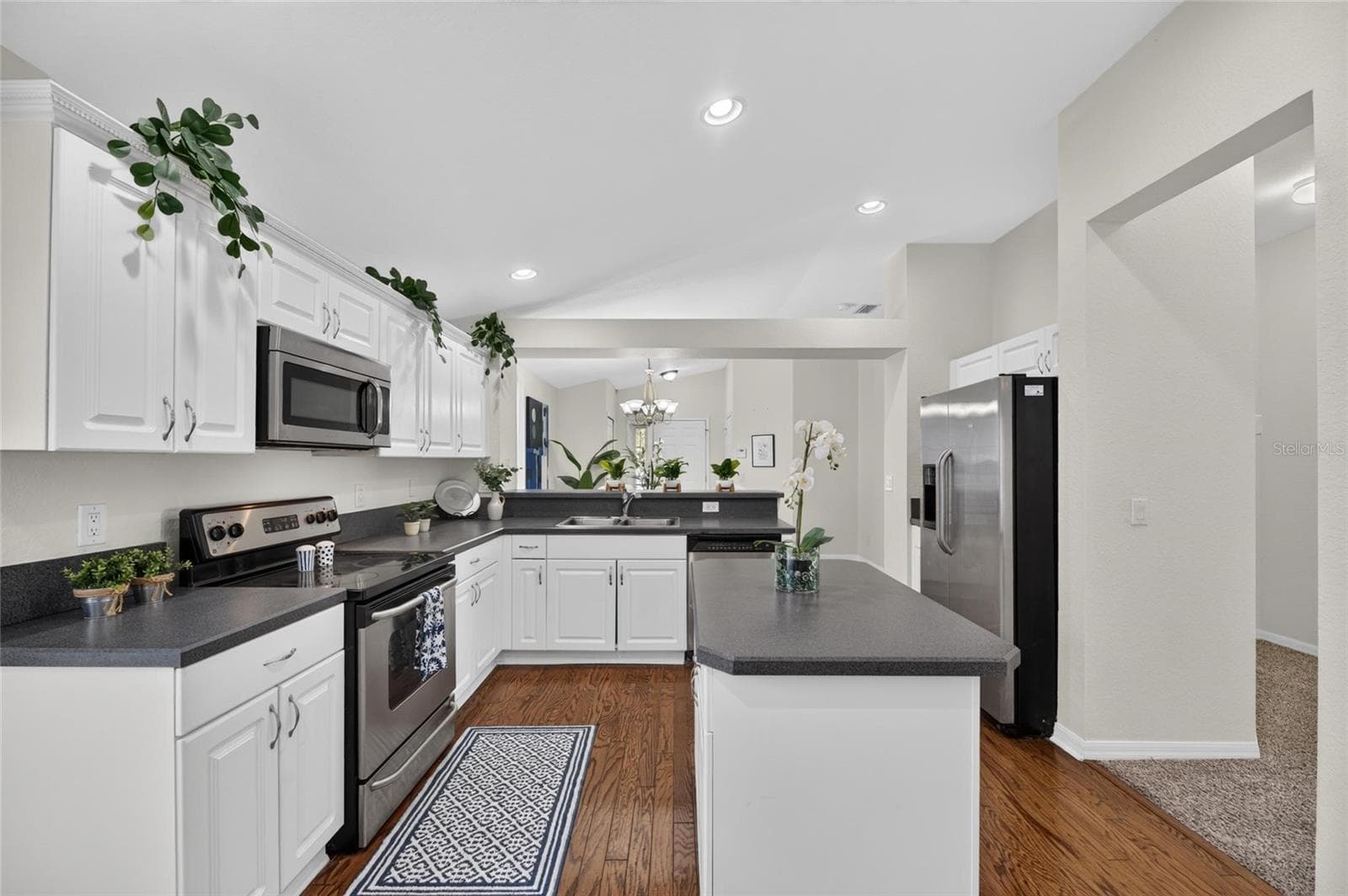 Single Family Residence at 11517 CRESTLAKE VILLAGE DR, RIVERVIEW, photo 11 of 51