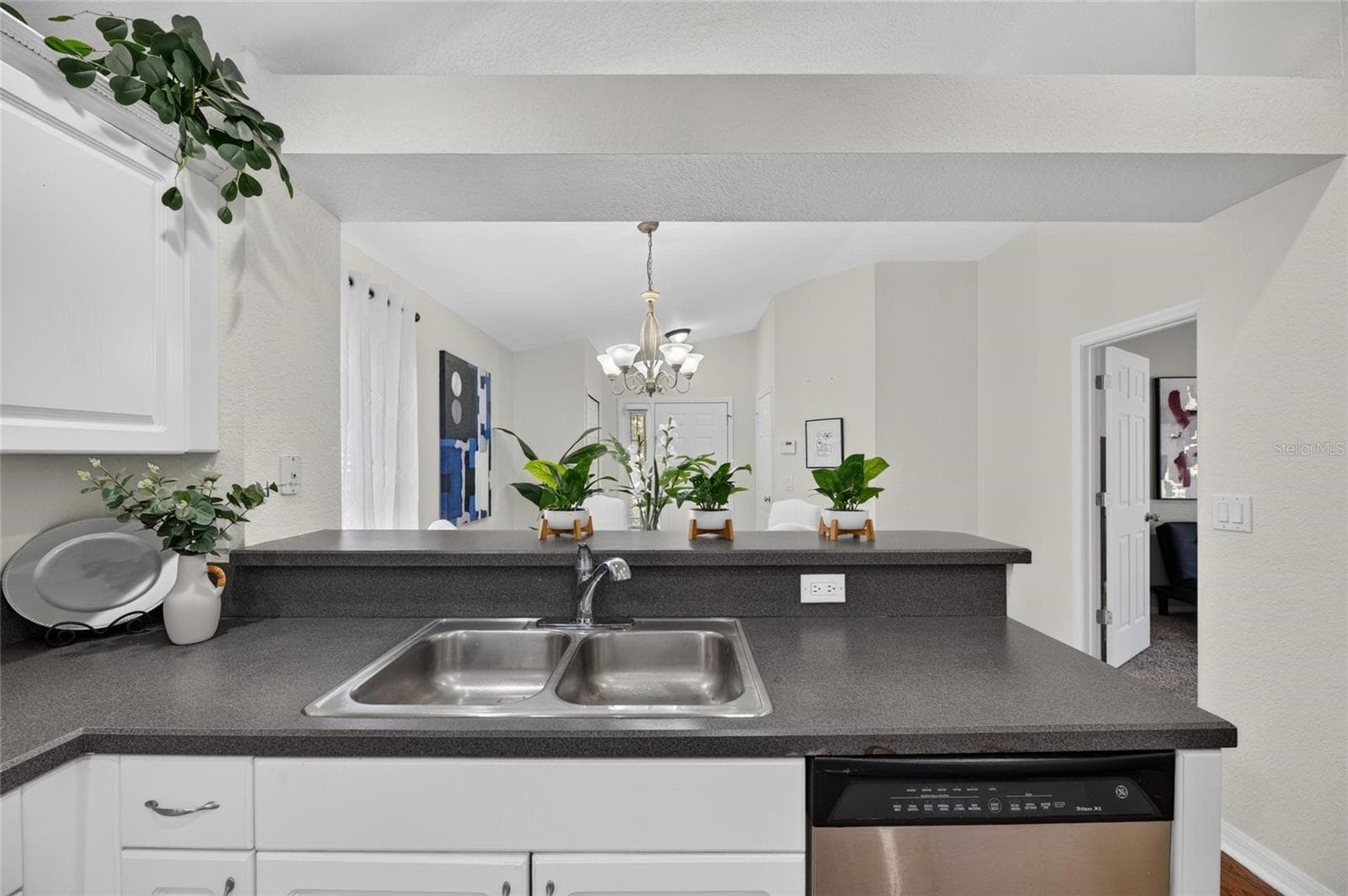 Single Family Residence at 11517 CRESTLAKE VILLAGE DR, RIVERVIEW, photo 12 of 51