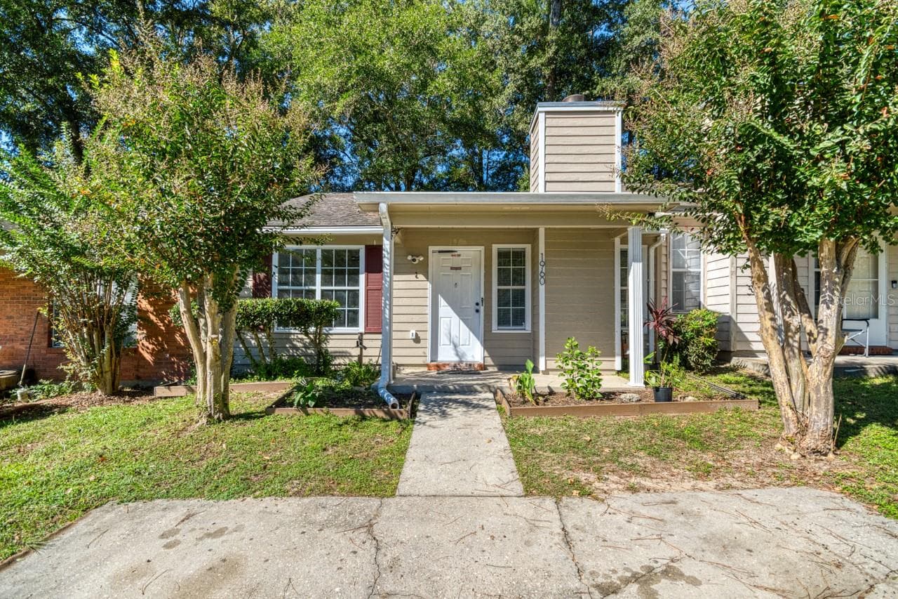 1960 CARP LN