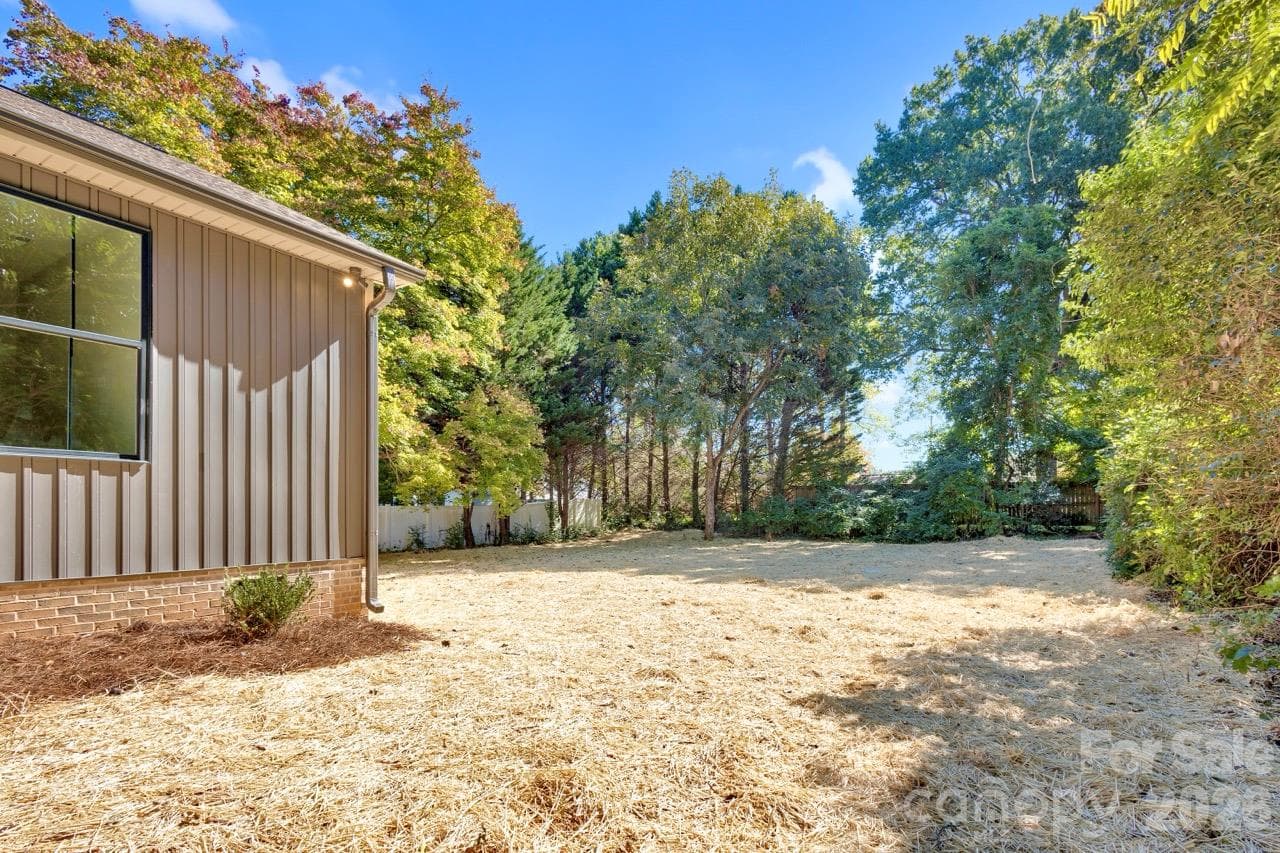 Single Family Residence at 162 Shurley Street, Rock Hill, photo 32 of 39