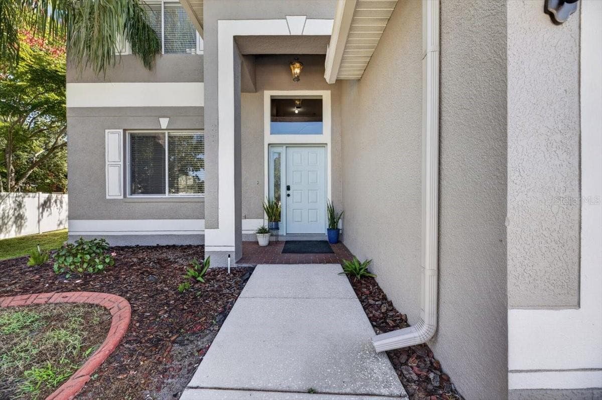 Front Entrance - 10807 HOFFNER EDGE DR, RIVERVIEW