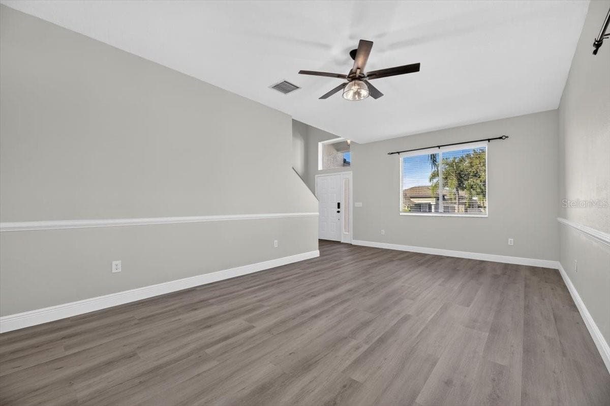Front Living Room - 10807 HOFFNER EDGE DR, RIVERVIEW