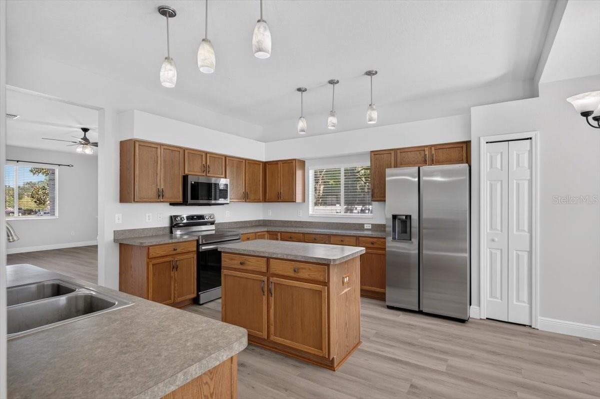 Kitchen - 10807 HOFFNER EDGE DR, RIVERVIEW