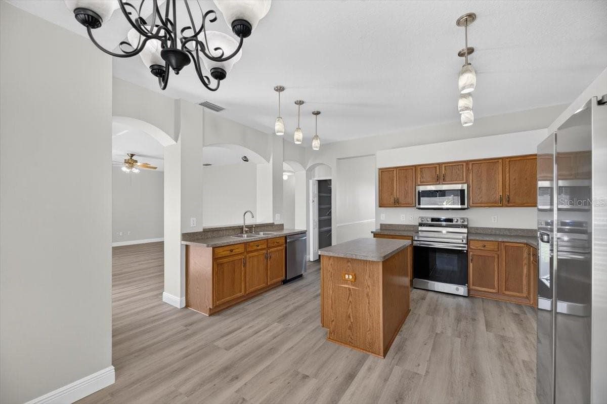 Kitchen - 10807 HOFFNER EDGE DR, RIVERVIEW